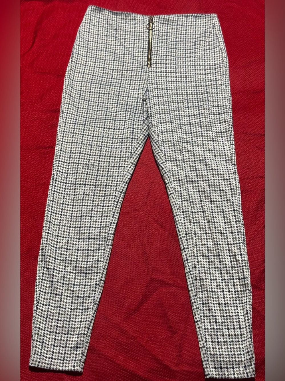 Guess Black & White Houndstooth Ankle Pants